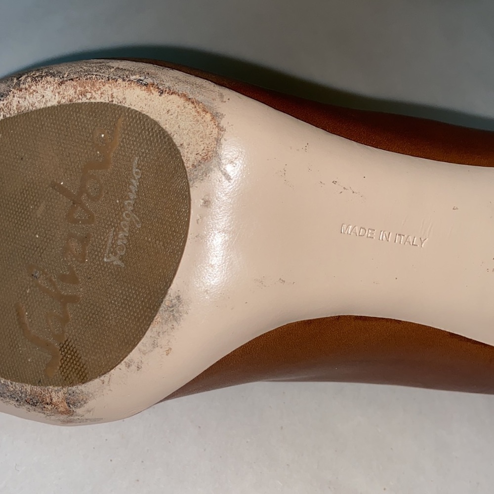 Salvatore Ferragamo horse bit like buckle shoes size 7 - Picture 4 of 9